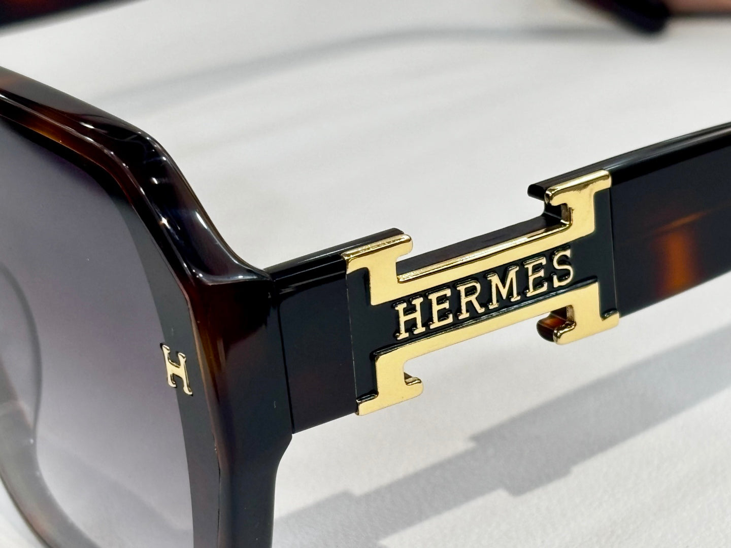H 25  Sunglasses(fIve color)