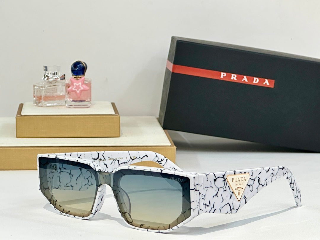 P 25  Sunglasses(six color)