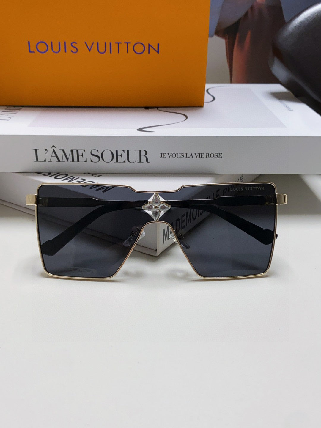 L 25  Sunglasses(three colors)