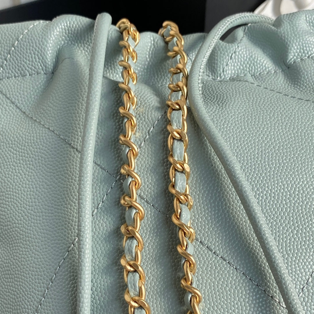 C 24 Pellets Bucket Bag