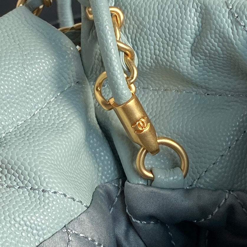 C 24 Pellets Bucket Bag
