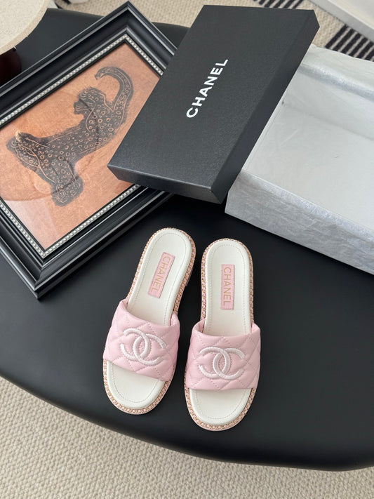 C 25 New Diamond Lattice Chain Slippers