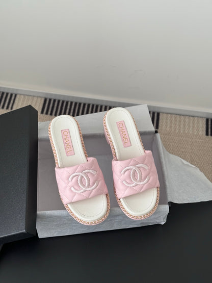 C 25 New Diamond Lattice Chain Slippers