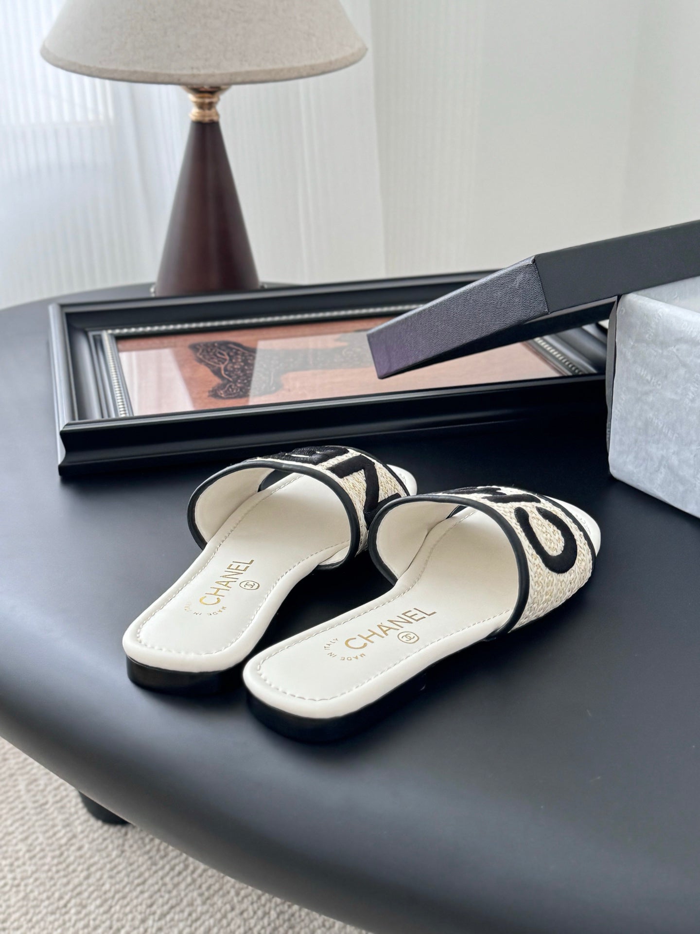 c 25K New Letter Slippers