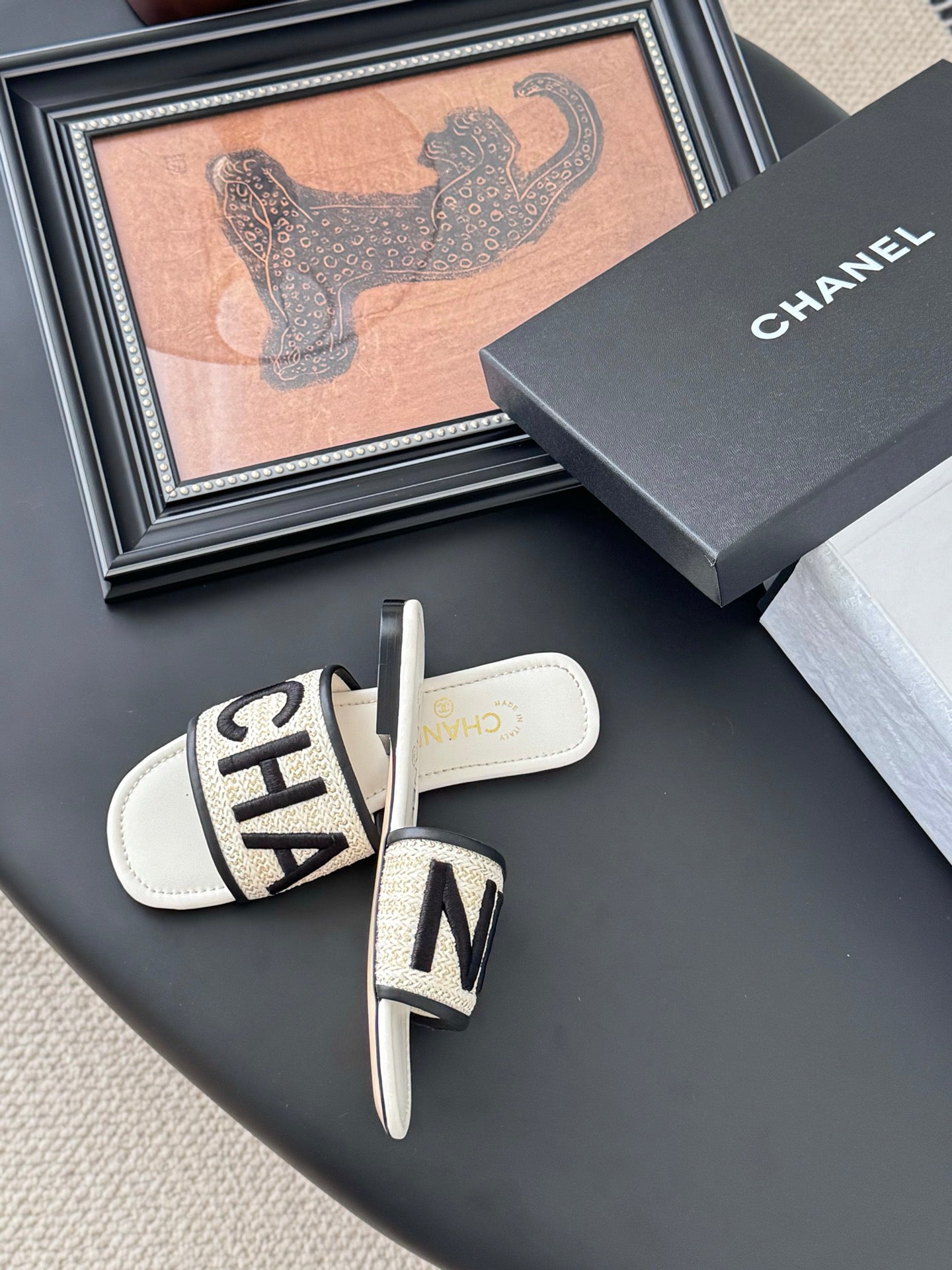 c 25K New Letter Slippers