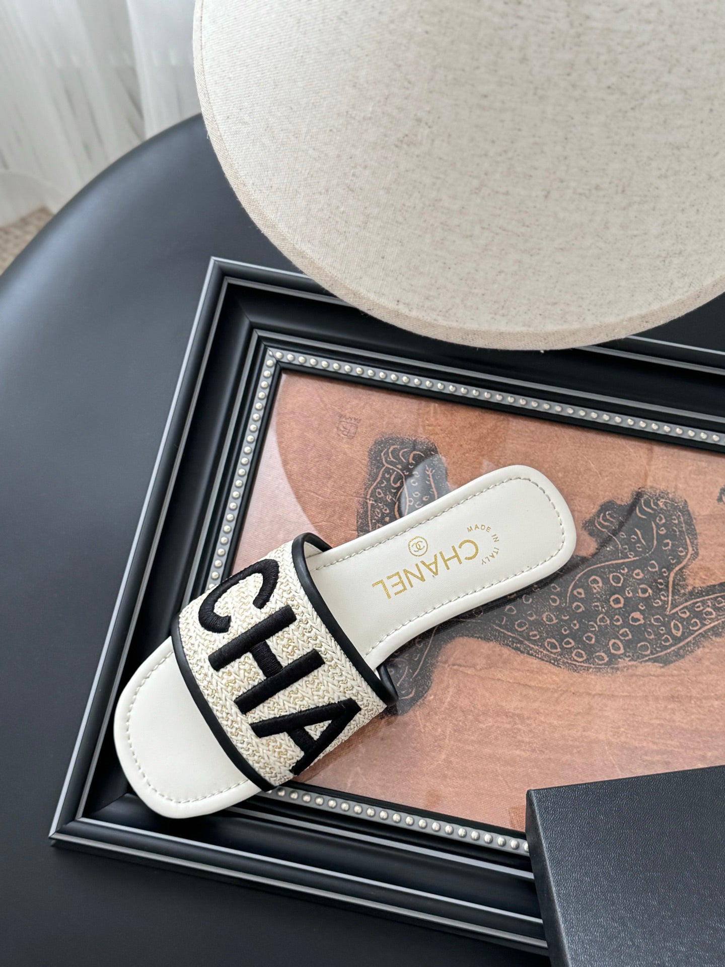 c 25K New Letter Slippers