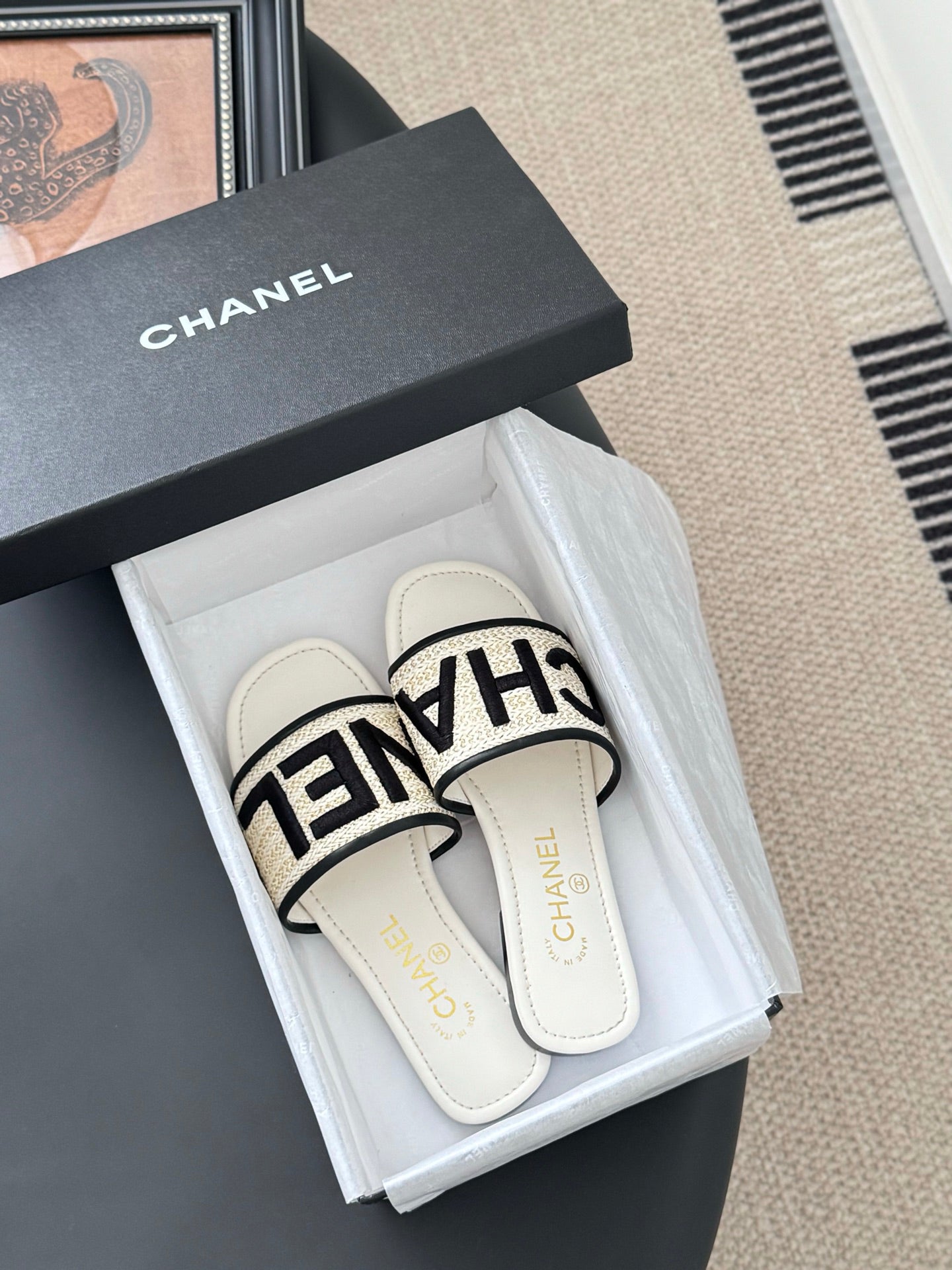 c 25K New Letter Slippers
