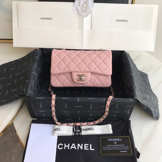 C 25 Pink Lattice Chain Crossbody Bag