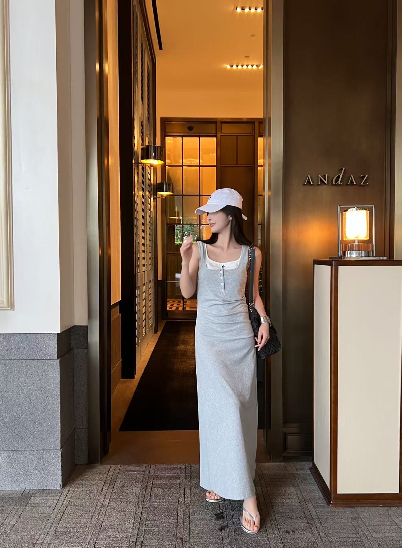 25 years early spring and summer new fake two-piece contrast vest dress