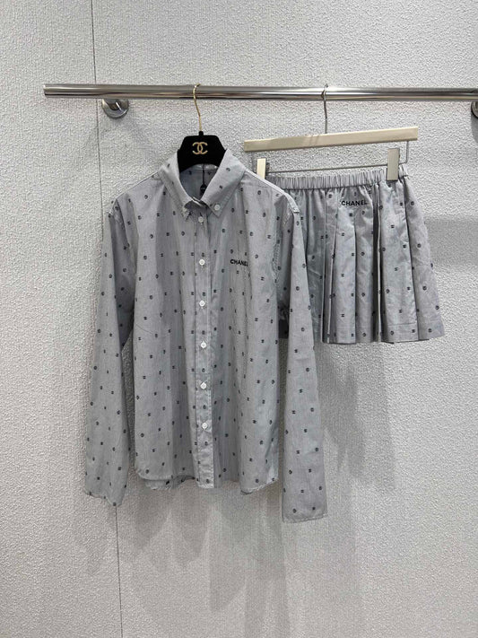 25Ss Spring and Summer New Striped Logo Embroidered Long Shirt + Pleated Skirt