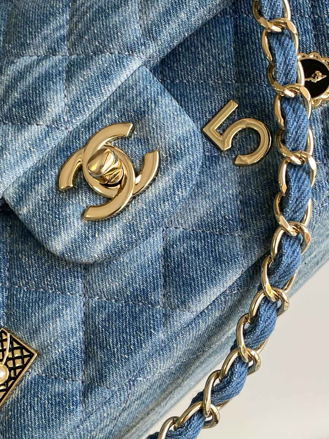 C Vintage Badge Cowboy Bag