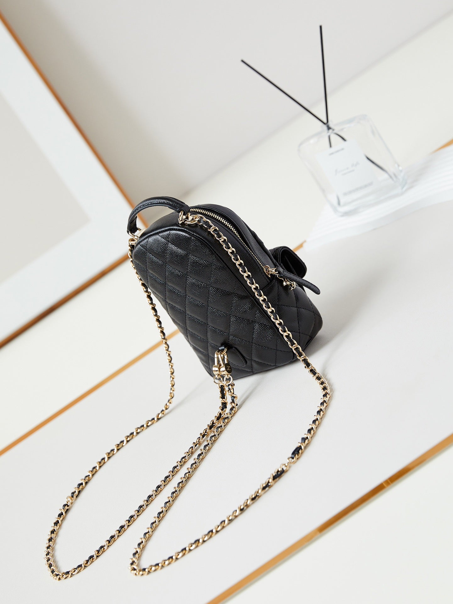 C 24 Mini Litchi Print Small Shoulder Bag