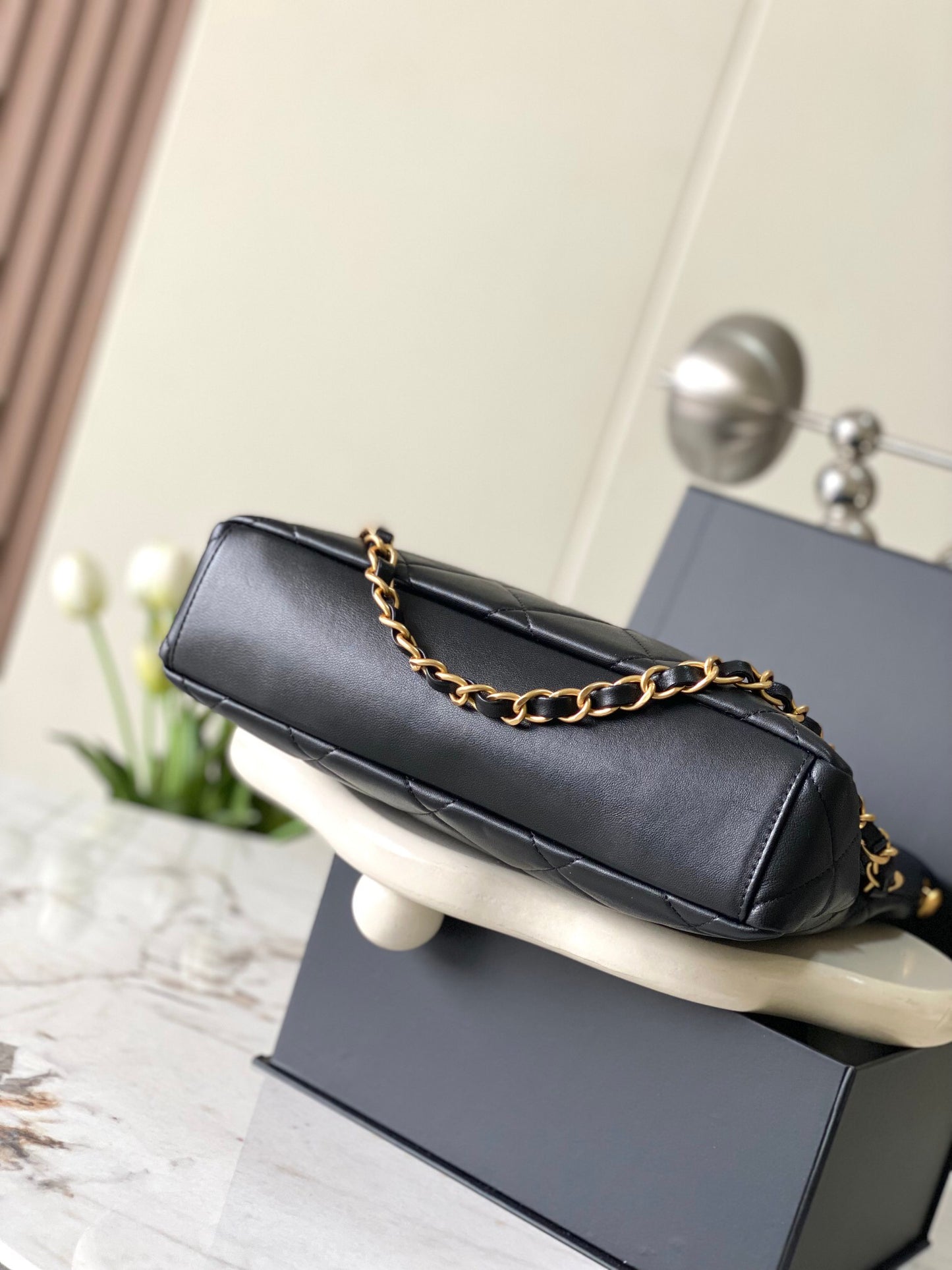C 24 Folding hobo underarm bag