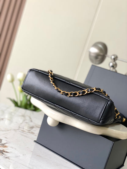 C 24 Folding hobo underarm bag
