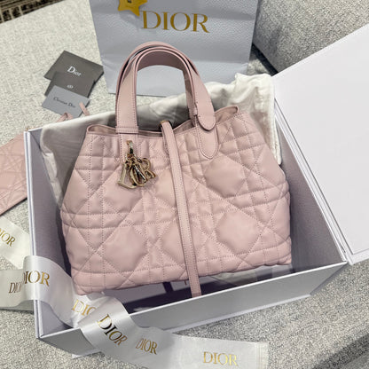 D 25 𝗧𝗼𝘂𝗷𝗼𝘂𝗿𝘀 Medium Bag