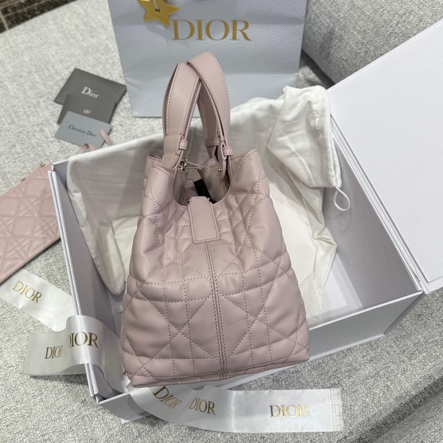 D 25 𝗧𝗼𝘂𝗷𝗼𝘂𝗿𝘀 Medium Bag