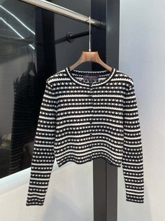 25 Spring and Summer New Round Neck Knitted Cardigan Top