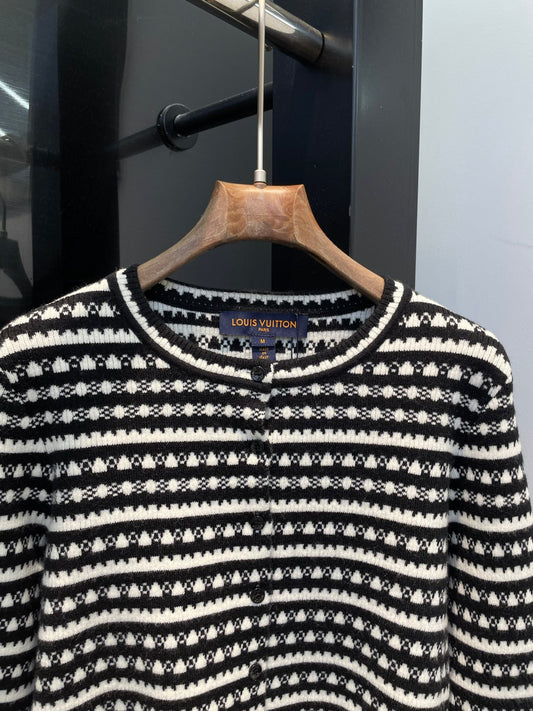 25 Spring and Summer New Round Neck Knitted Cardigan Top