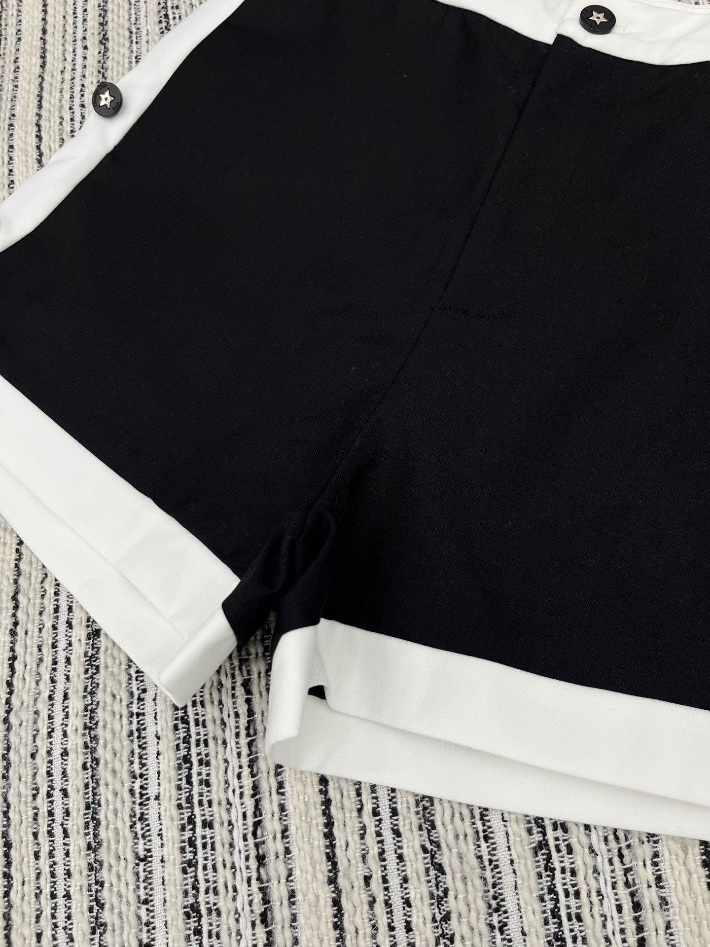 2025 Summer New Arrival Contrast Color Stitching Casual Shorts