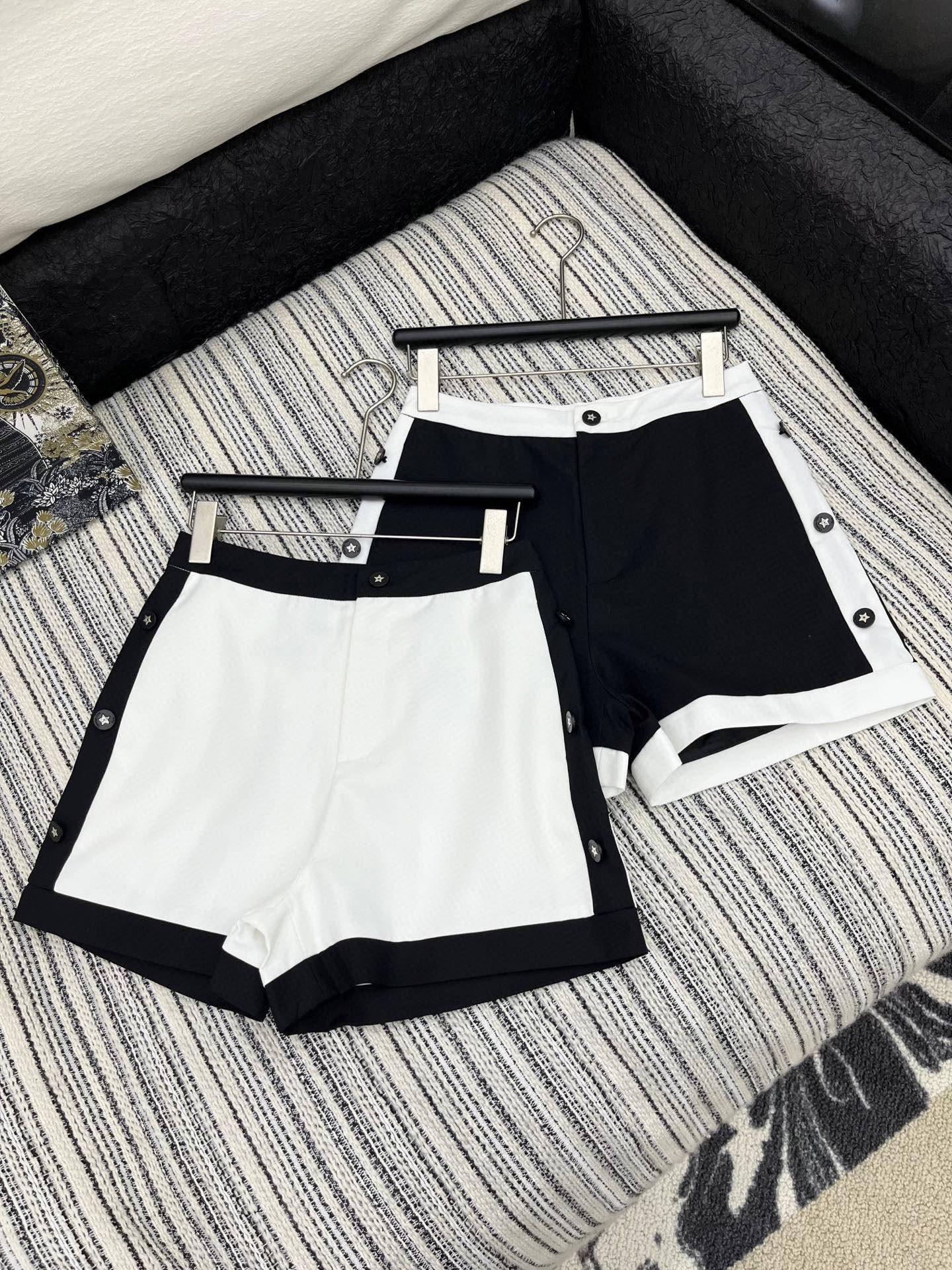 2025 Summer New Arrival Contrast Color Stitching Casual Shorts