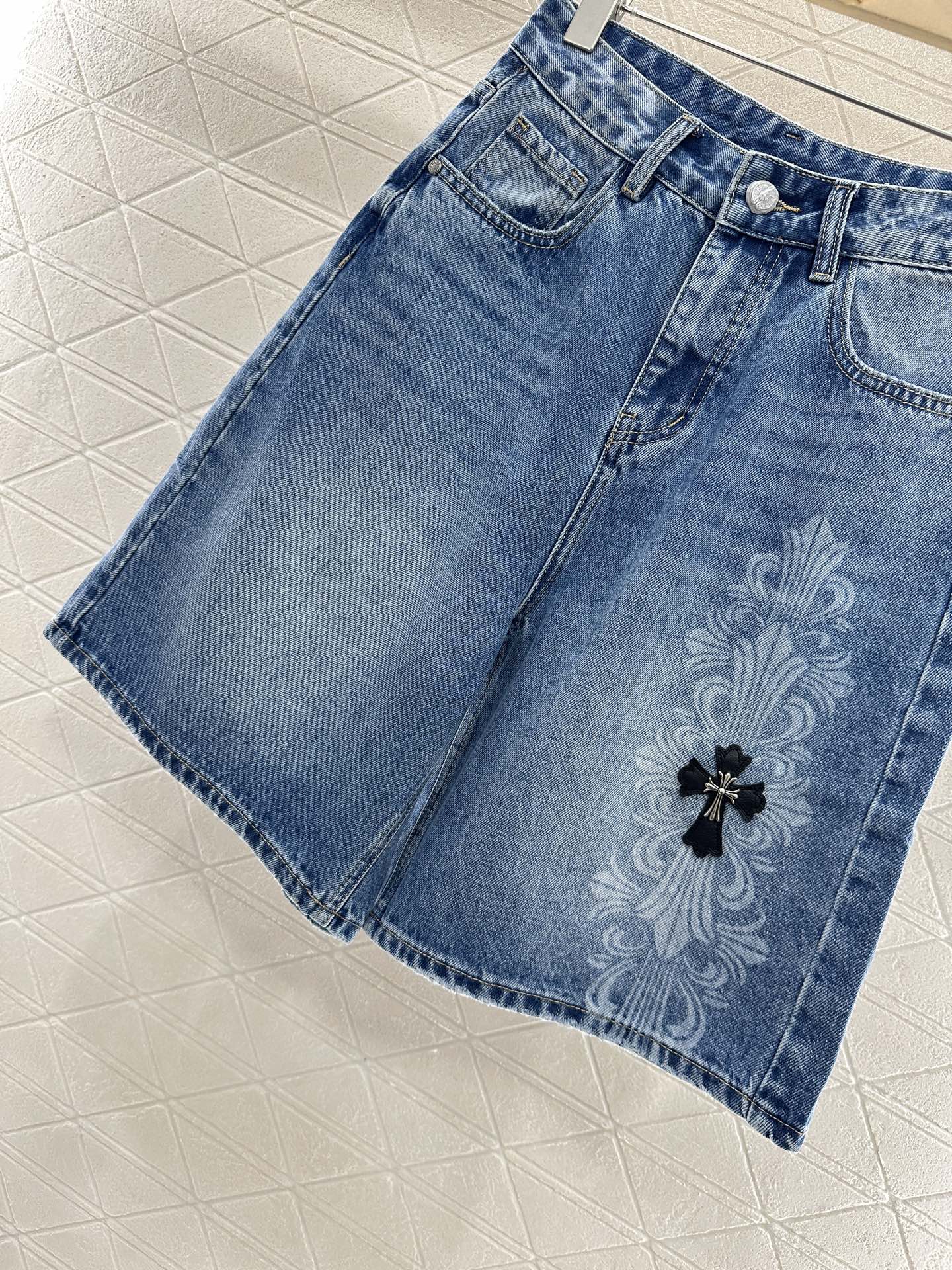 2025 Summer New High Waist Laser Denim Shorts