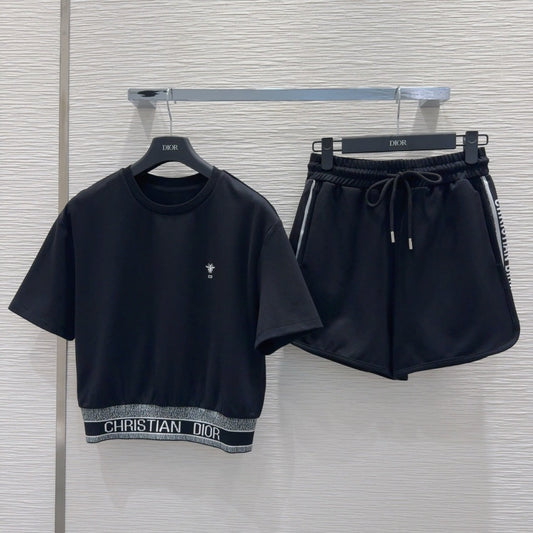 25 Summer new bee logo simple suit