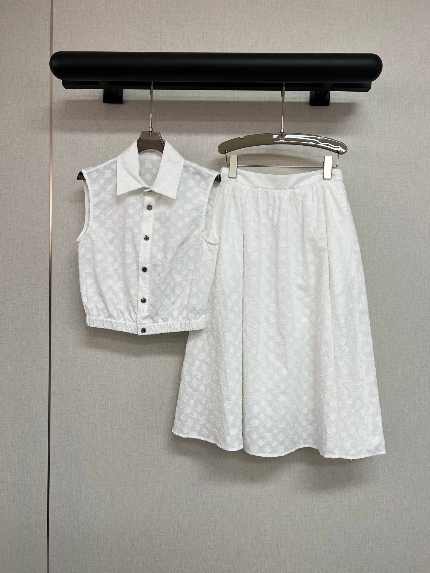 2025 Summer New Lapel Sleeveless Top + A-Sleeve Skirt Set