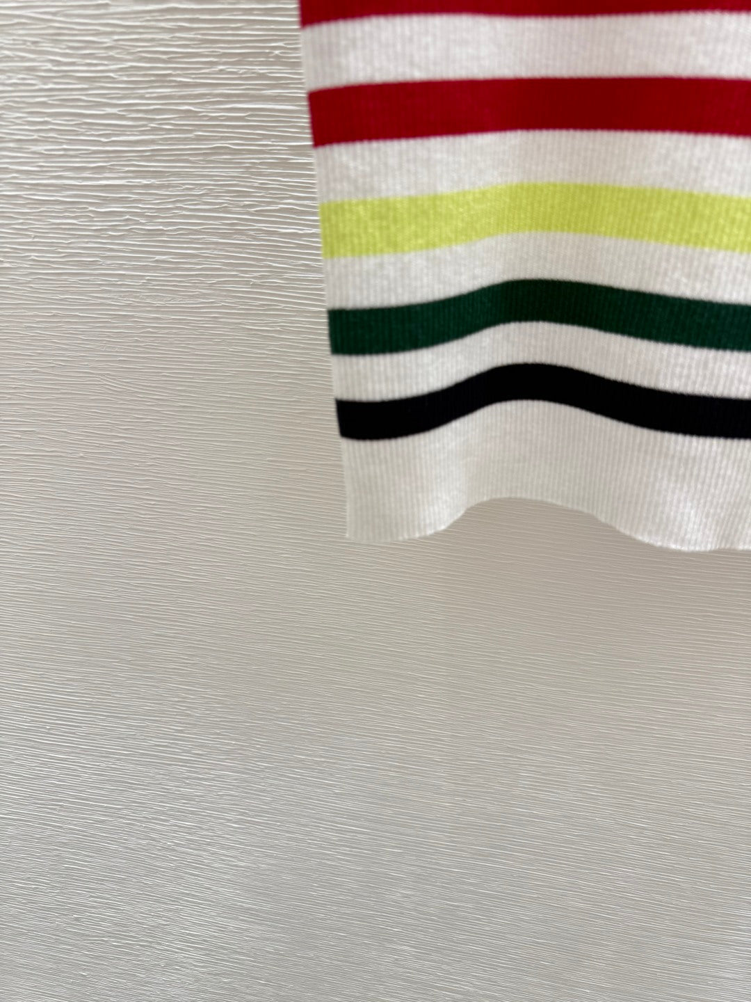 25 nouveaux pulls d'été à col rond et manches courtes en tricot 