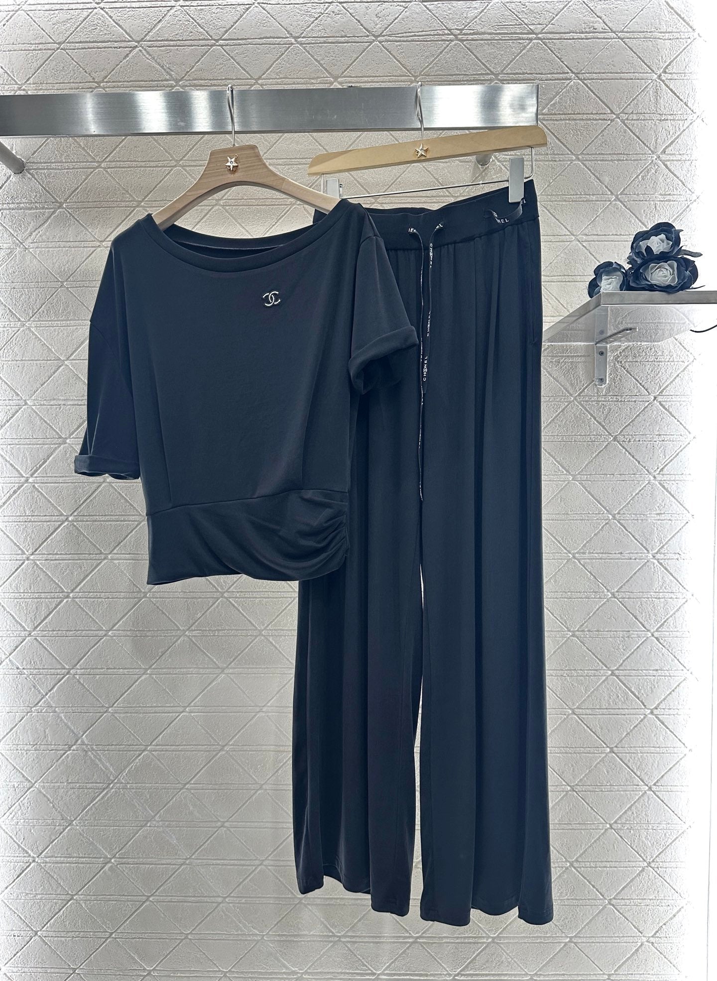 2025 Summer New Arrival Asymmetric Short Sleeve Drawstring Trousers Set