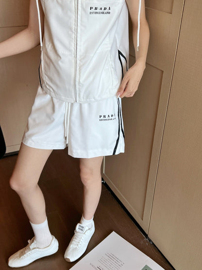 25 Summer new contrast color hooded vest with elastic waist drawstring shorts suit