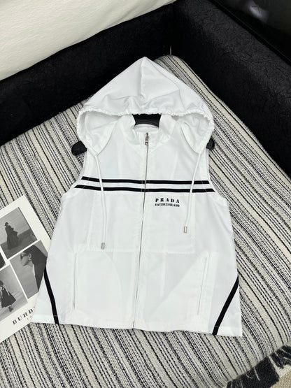 25 Summer new contrast color hooded vest with elastic waist drawstring shorts suit