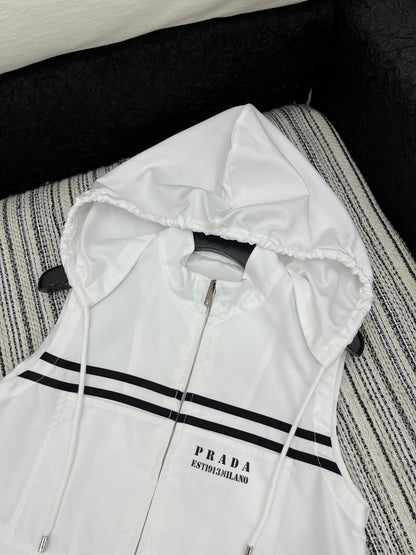 25 Summer new contrast color hooded vest with elastic waist drawstring shorts suit