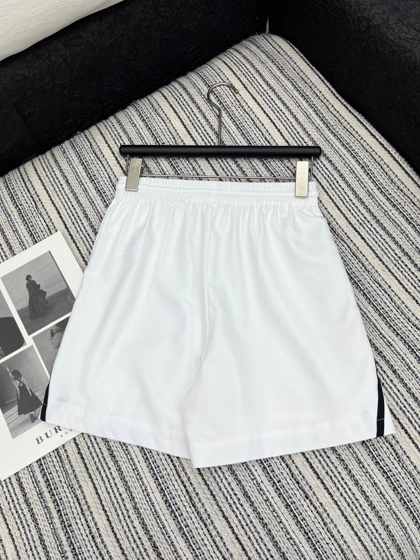 25 Summer new contrast color hooded vest with elastic waist drawstring shorts suit