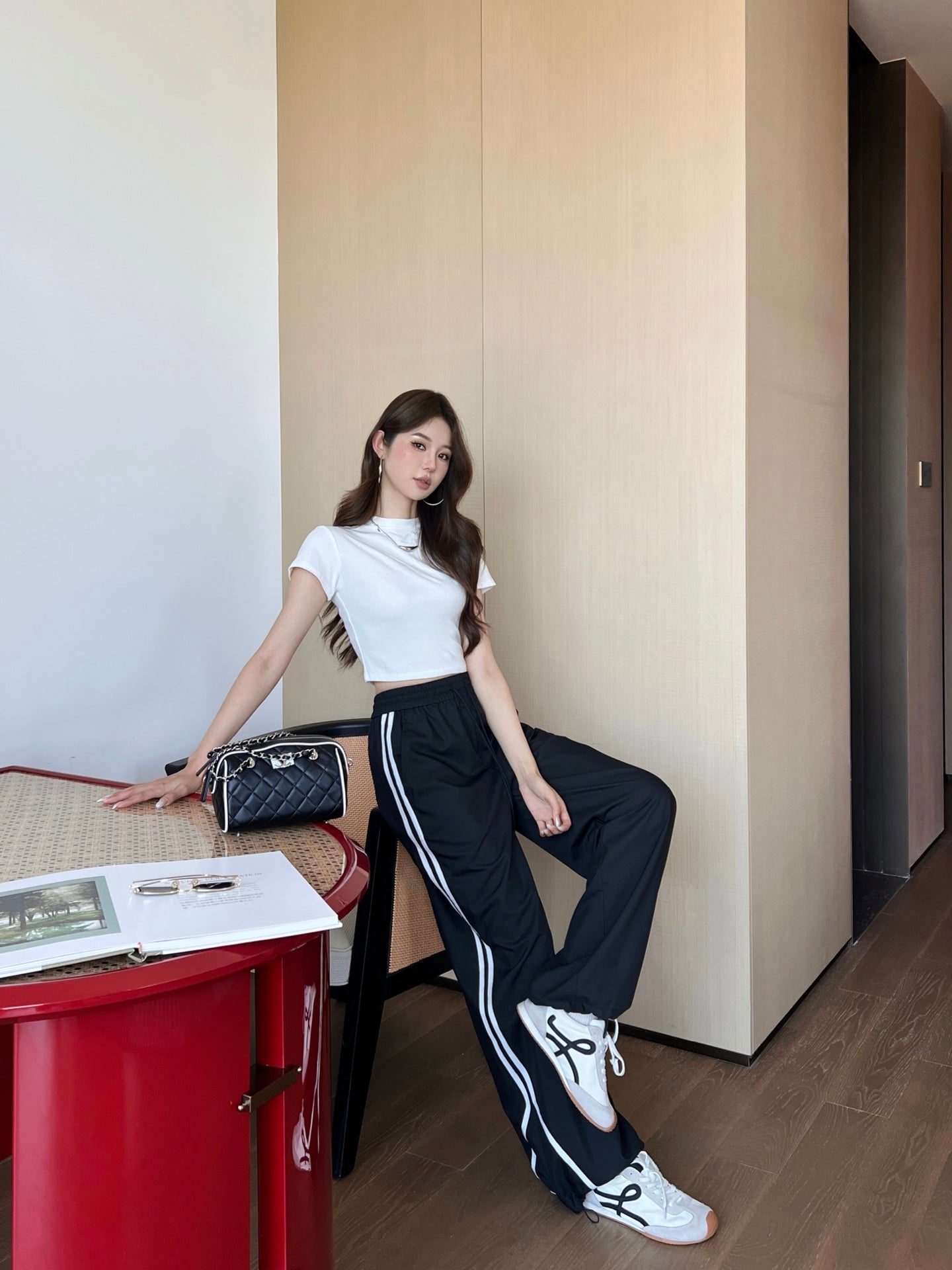 25 Summer new contrast color elastic waist drawstring casual trousers