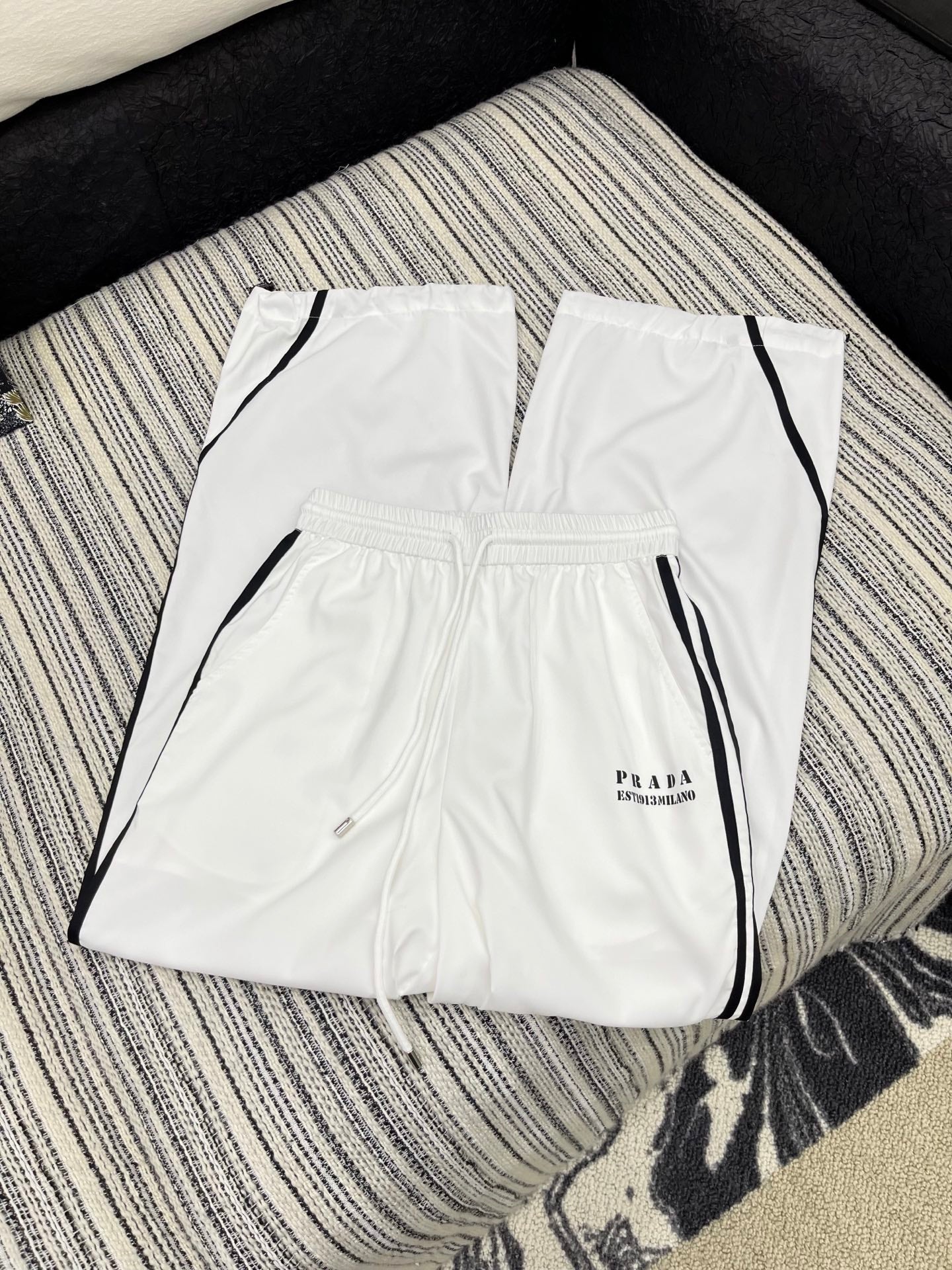 25 Summer new contrast color elastic waist drawstring casual trousers