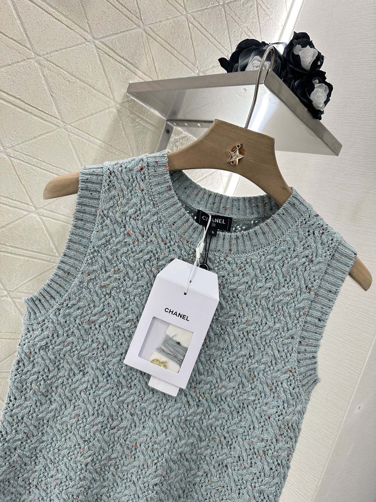 25 new summer leaf knitted vest