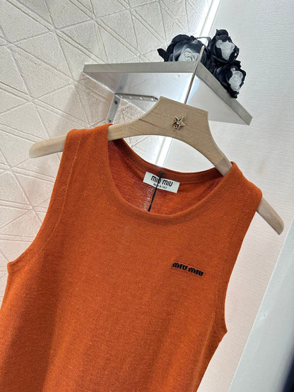 2025 Summer New Slim Fit Knitted Vest