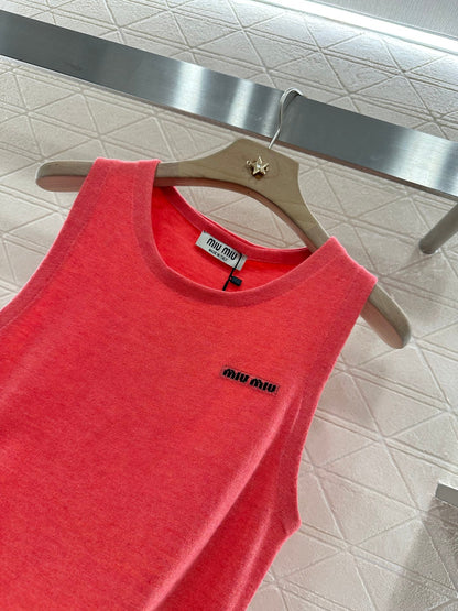 2025 Summer New Slim Fit Knitted Vest