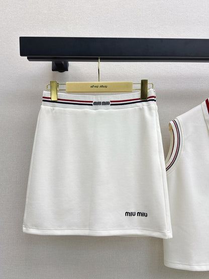 25Ss Spring and Summer New Sleeveless Lapel Top + Skirt Set