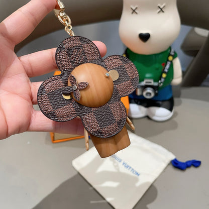 L 25 New  Co-branded Sunflower Keychain Bag charm