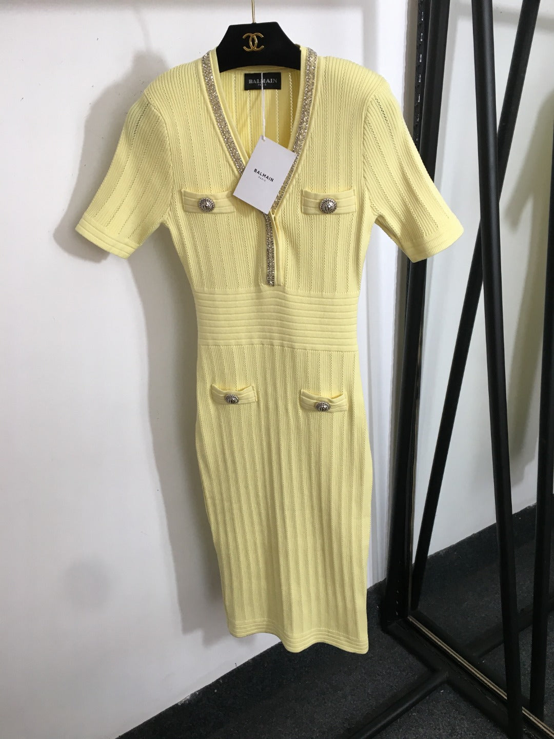 25 Summer New Heavy-duty Diamond Beaded V-neck Waisted Knitted Short-sleeved Dress