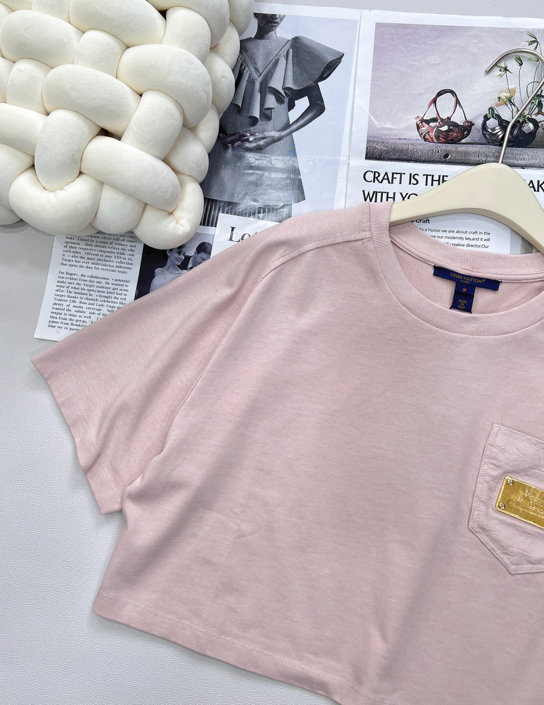 2025 nouveau T-shirt à manches courtes en métal à poche courte avec la même jupe midi 