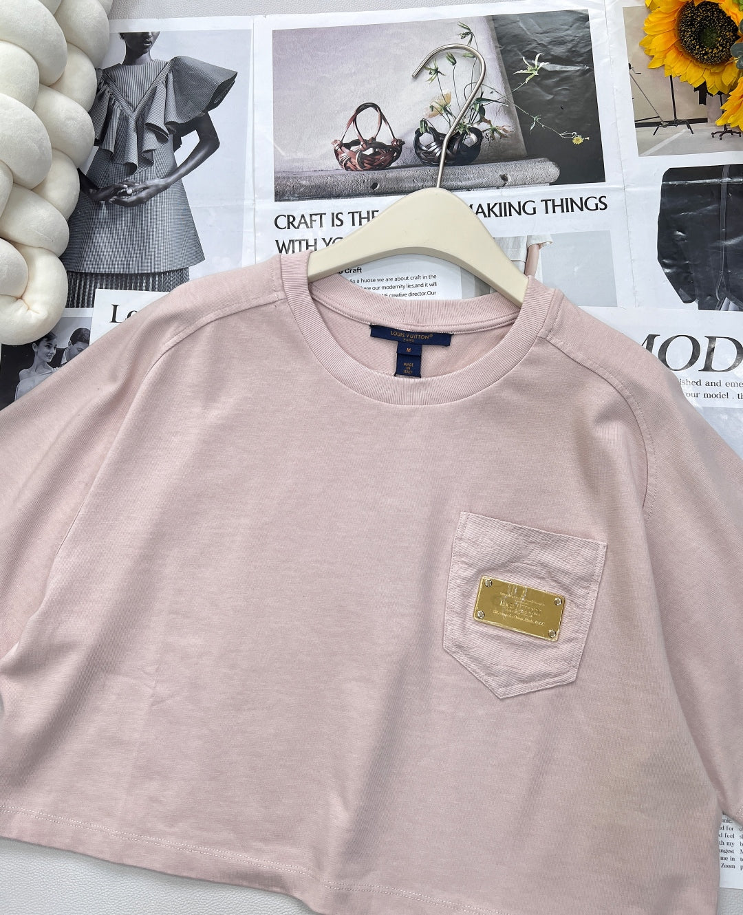 2025 nouveau T-shirt à manches courtes en métal à poche courte avec la même jupe midi 