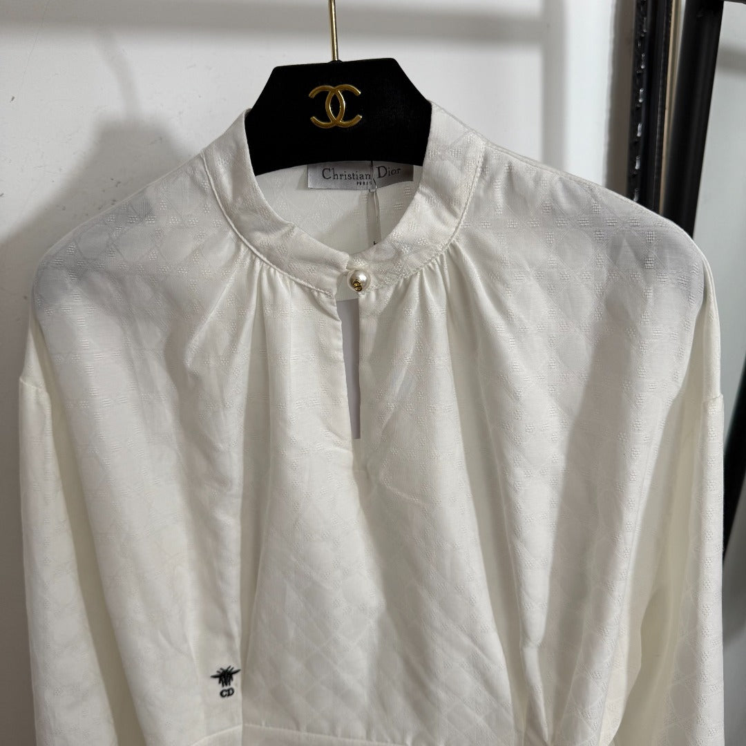 25 Sommer neues Temperament Pendler Biene Stickerei Krawatte Taille Langarm Shirt Top 
