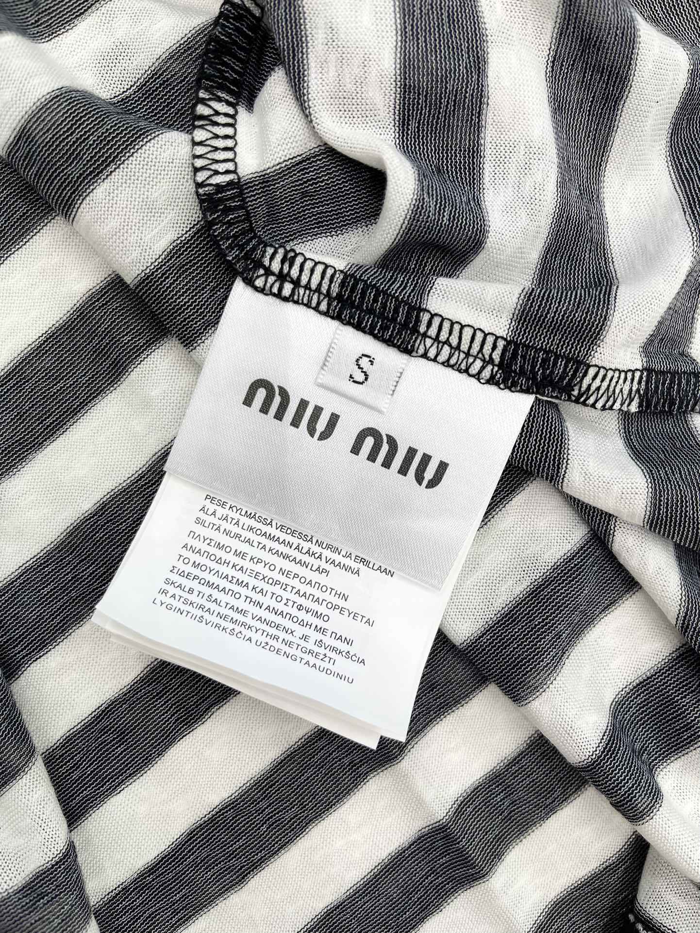 25 Summer new off-shoulder striped sun protection blouse