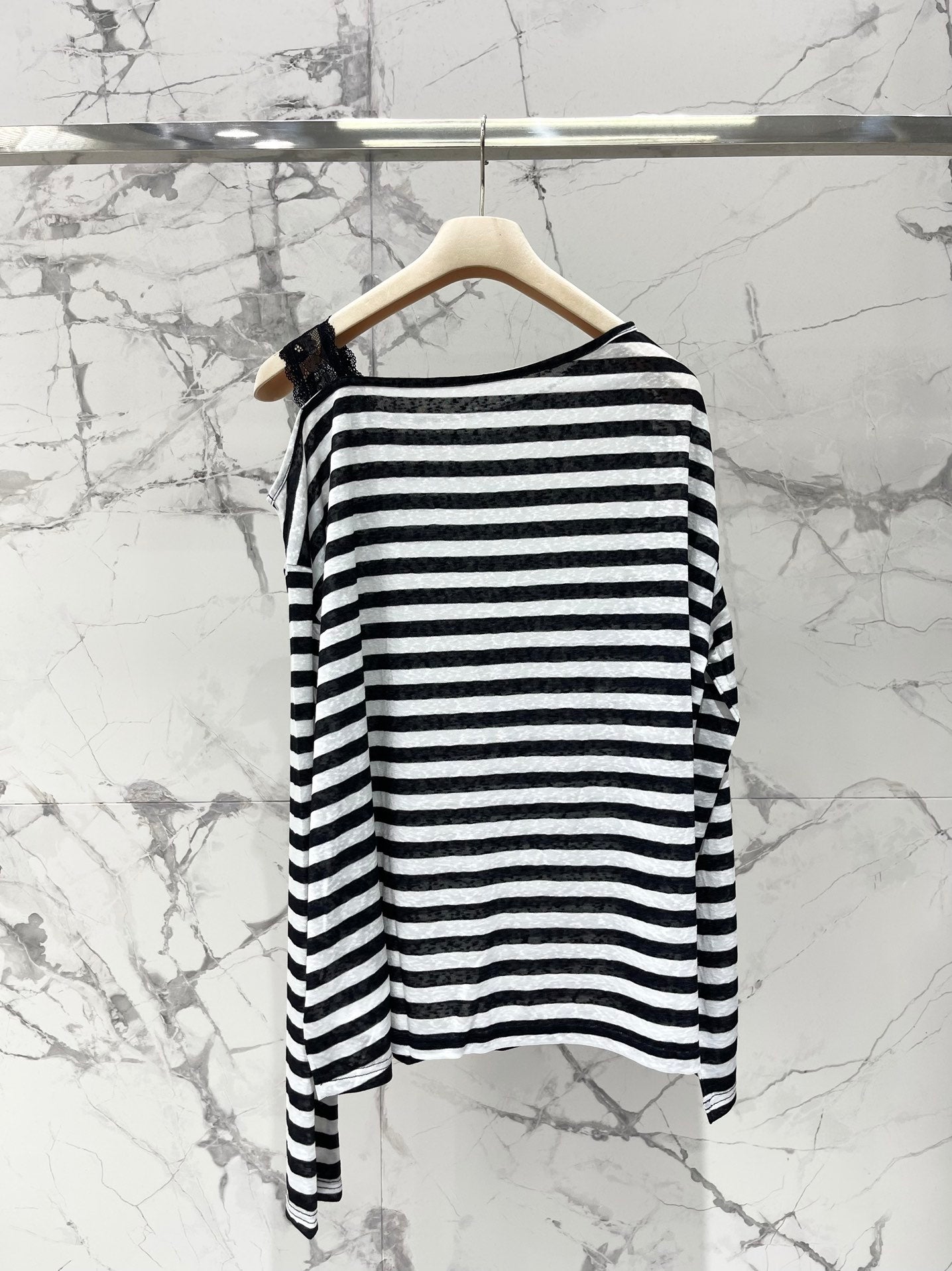 25 Summer new off-shoulder striped sun protection blouse
