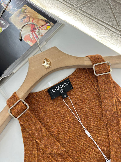 C 2025 new style new buckle knitted vest