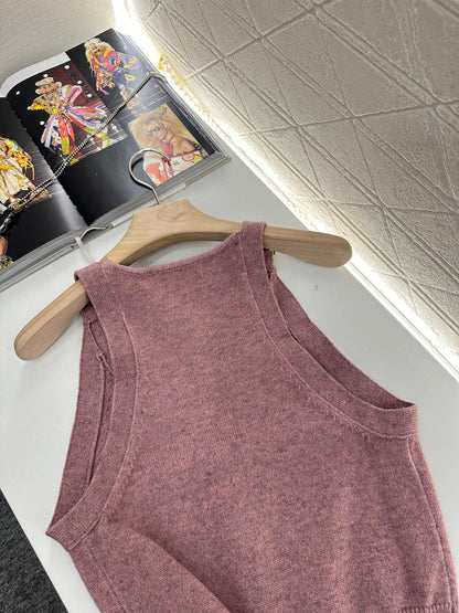 C 2025 new style new buckle knitted vest