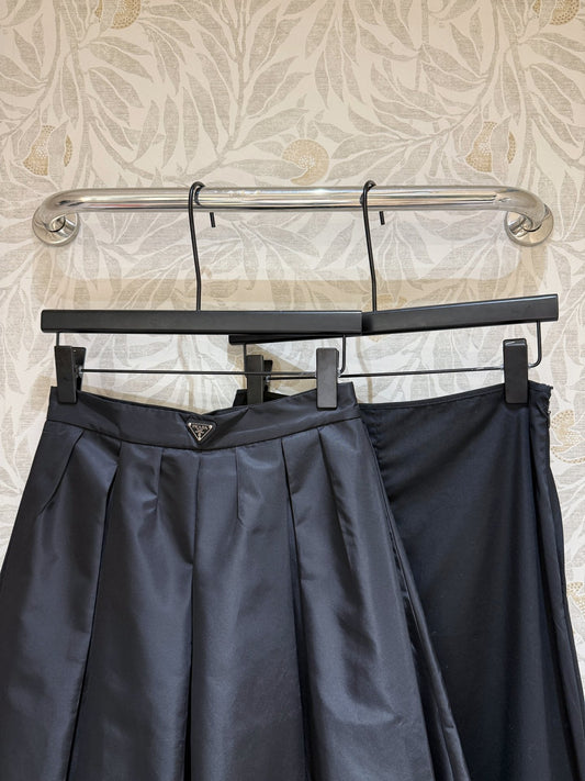 D 25 New Summer Nylon Slit Skirt