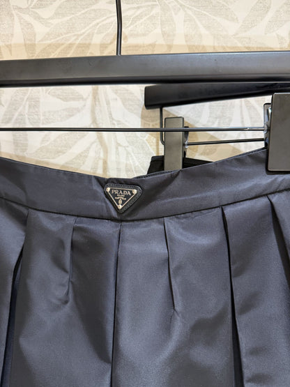 D 25 New Summer Nylon Slit Skirt